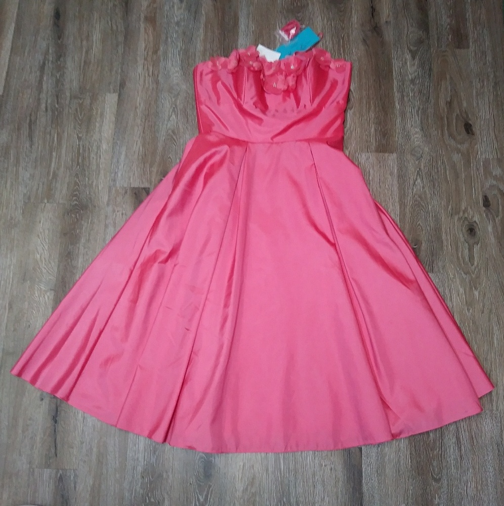 Mari Lee formal 0107